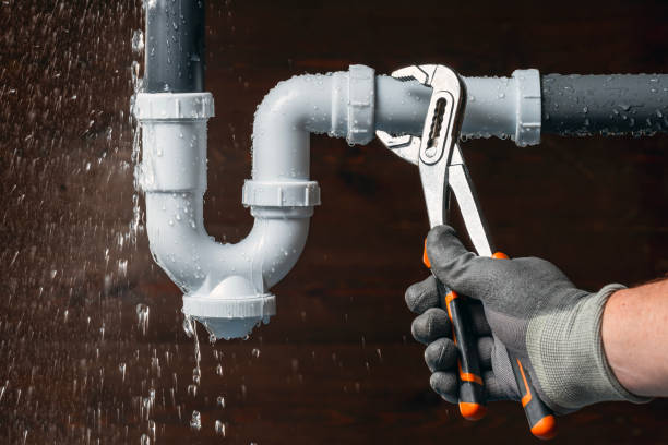 Professional Plumbing technician working in Round Pond, ME